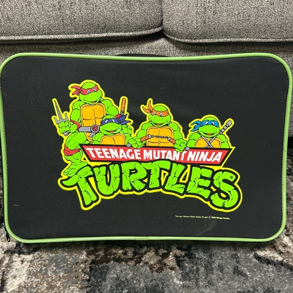 Other - Vintage 1989 Teenage Mutant Ninja Turtles suitcase